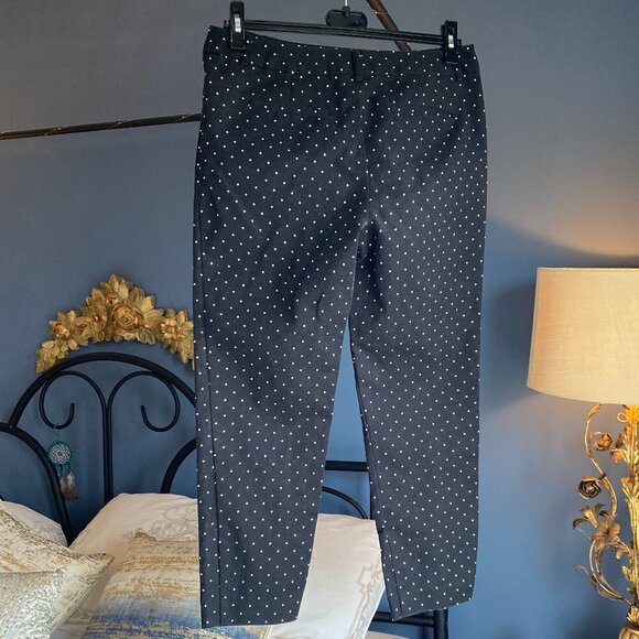 Liz Claiborne Black w White Polka Dots Emma Stretchy Capris - Picture 2 of 6